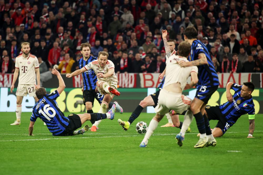 更有不久前 更有不久前